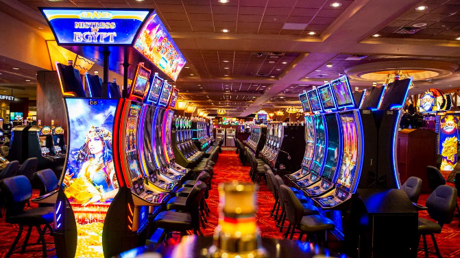 Slot Game Etiquette: Do’s and Don’ts for a Pleasant Casino Visit