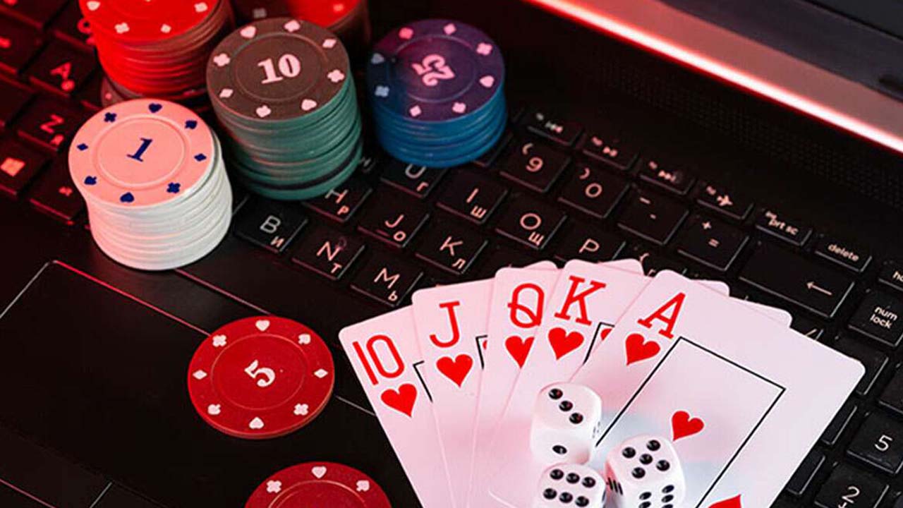The Future of Gambling: Online Slot Games Take Center Stage