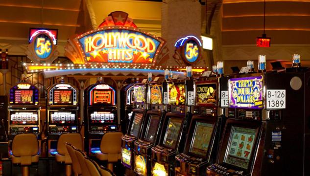 Plunge into the Thrilling World of Live Casino Experiences