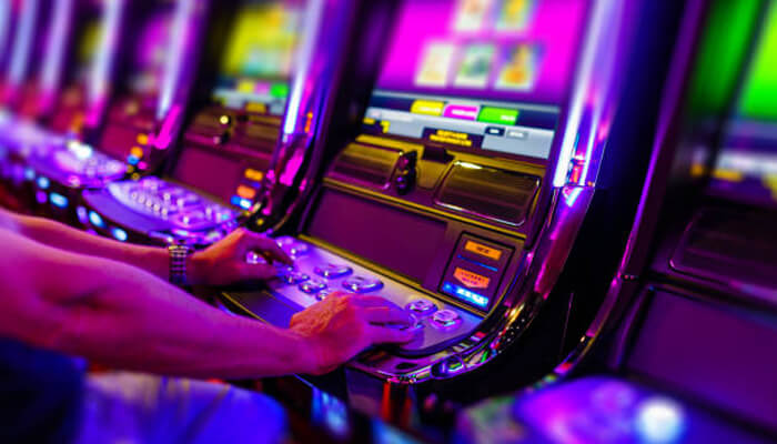 Casino Wonderland: Navigating the World of Online Gambling