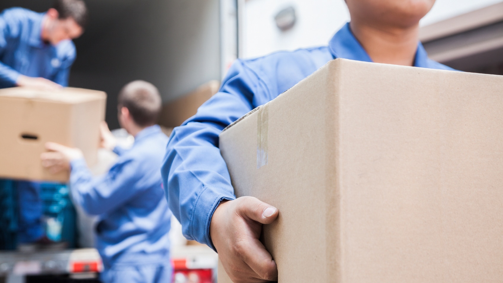 Navigating the Move: A Comprehensive Guide to Choosing the Right Moving Company